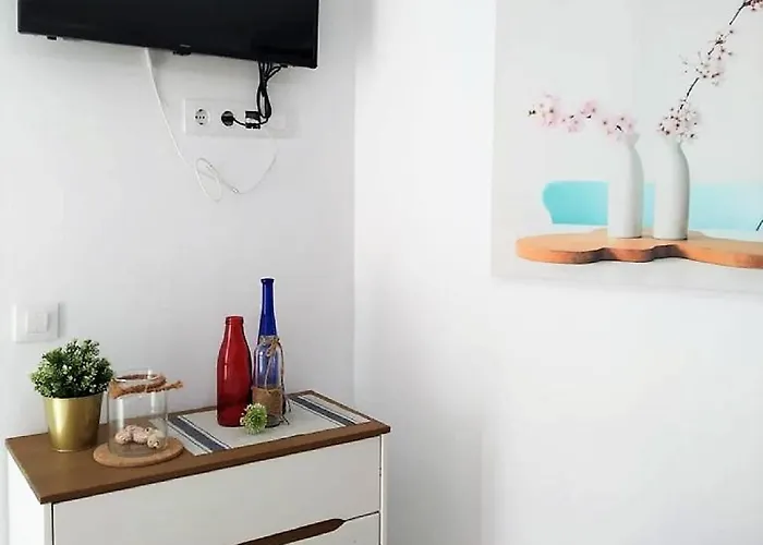 Holiday home Cheerful Coast By Deihu Experiences